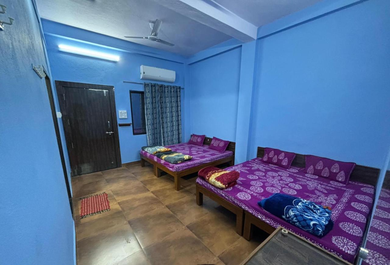 Hotel Shri Kunj Ujjain Bagian luar foto